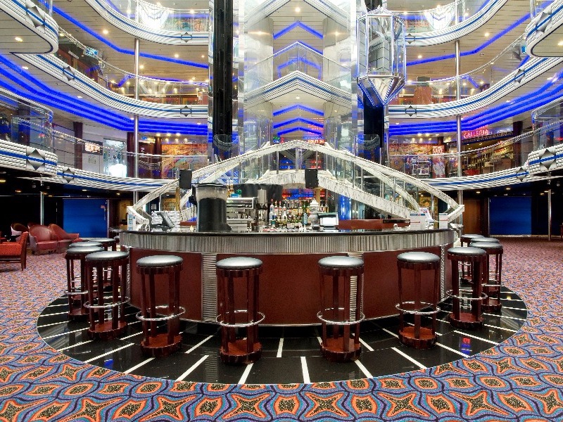 Croisière Carnival Fantasy Atrium