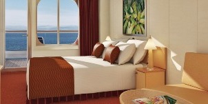 carnival splendor vers l'arrière du poupe avec balcon étendu