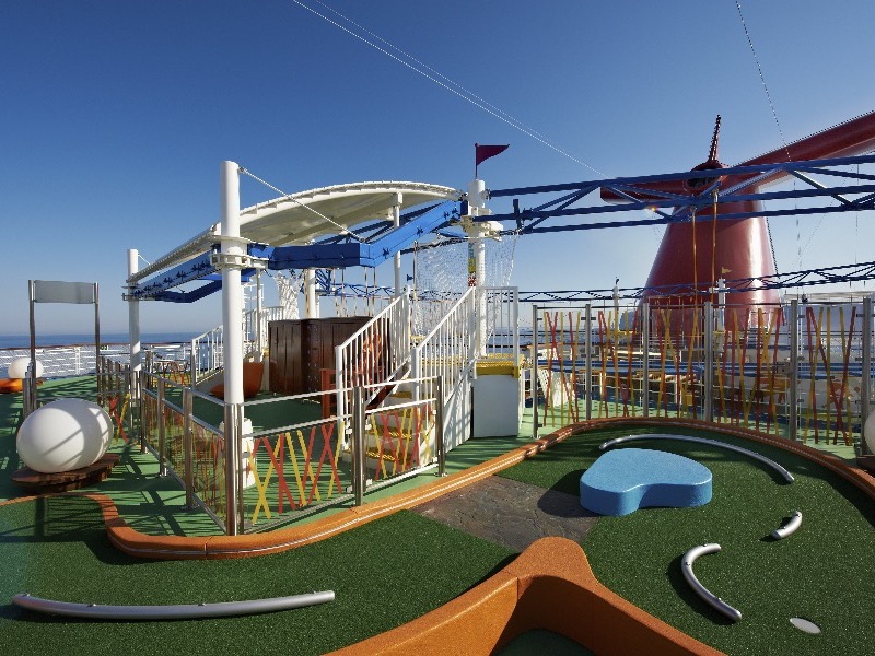 CCL Carnival Breeze Mini Golf