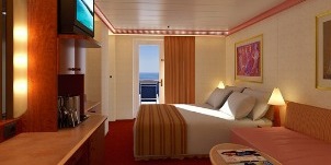 Croisière CCL Carnival Pride vers l'arrière (poupe) avec balcon étendu