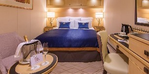 Cunard Cruise Line Croisière Queen mary 2 cabine Britannia intérieure avec vue sur l'Atrium