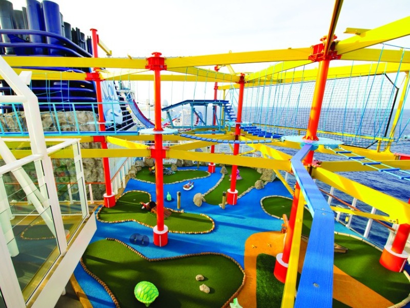 Norwegian Breakaway complexe sportif